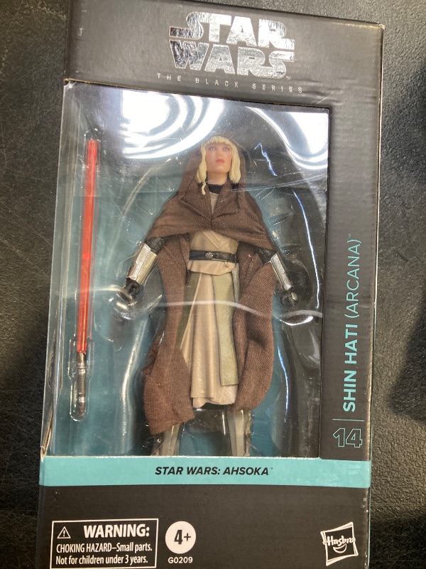 Photo 1 of STAR WARS The Vintage Collection AHSOKA 3.75-Inch Collectible Action Figures, Ages 4 and Up