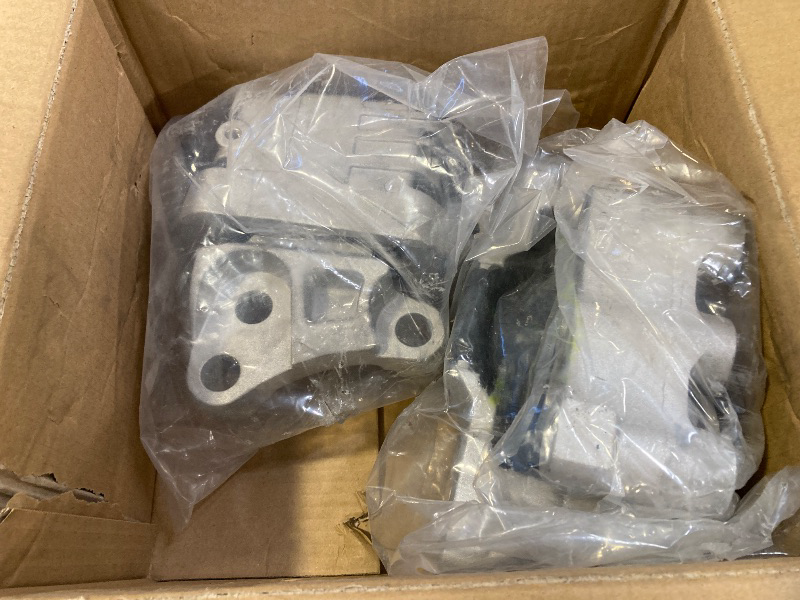 Photo 1 of Yllshengyu 3Pcs Engine Motor Transmission Mount Set Compatible with 2015-2020 Renegade 2017-2020 Compass 2015-2020 Ram Promaster City 2016-2018 F-i-at 500X 2.4L L4 A7196,A7198,A71018,A7195,68363756AA