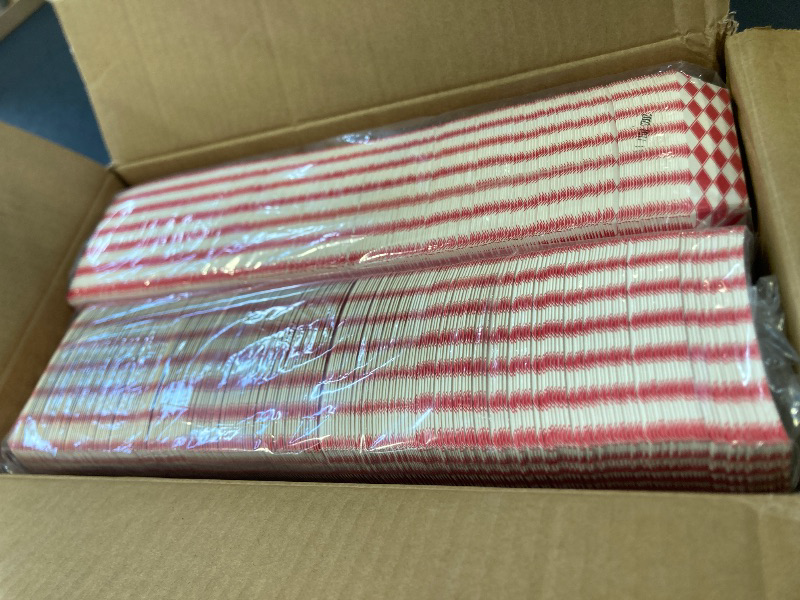 Photo 1 of DHG PROFESSIONAL Case of 1000 Paper Food Trays, Popcorn, Nacho, Burger (Size 25, 1/4 lb)
