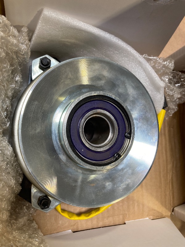 Photo 1 of Electric PTO Clutch for John Deere Warner AM123123 5215-34 Compatible with 180 185 LX172 LX173 LX176 LX178 LX186 LX188 PC2317 GS25 GS30 GS45 GS75