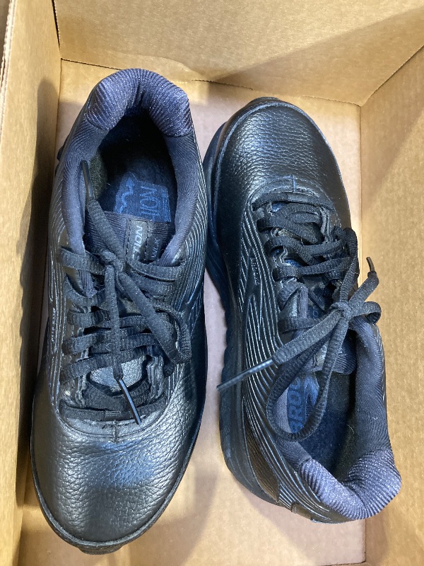 Photo 1 of Brooks Women's Addiction Walker 2 Walking Shoe - Black/Black - 5 Wide