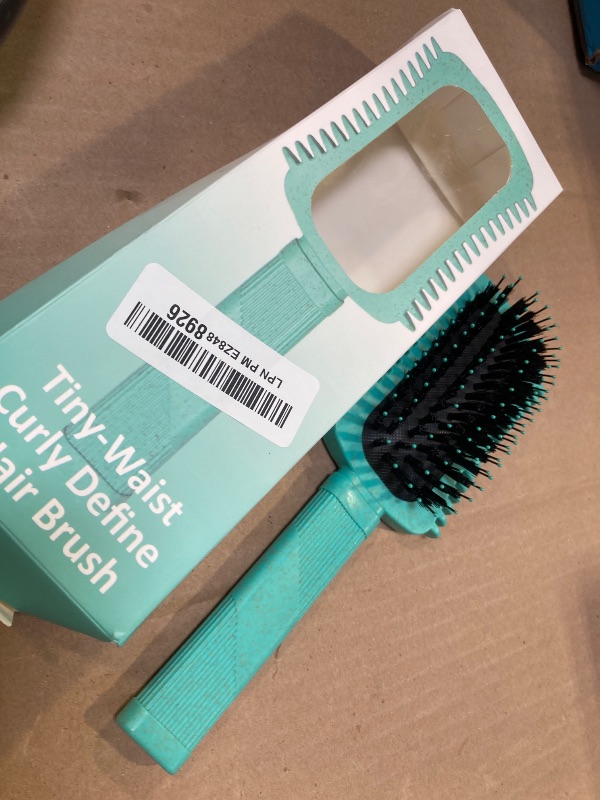 Photo 1 of Curly Hair Brush Defining, Volume Curl Defining Brush for Effortlessly Detangling Shaping and Styling Women's Curls, Waves & Coils, Curly Hair Products, Reduce Frizz (Green 1PC)