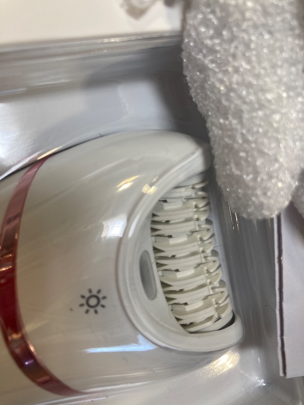 Photo 1 of Philips Epilator Series 8000, Wet & Dry, 3-in-1 with Shaver & Trimmer Attachments for Women, 8 Accessories Included, BRE720/14