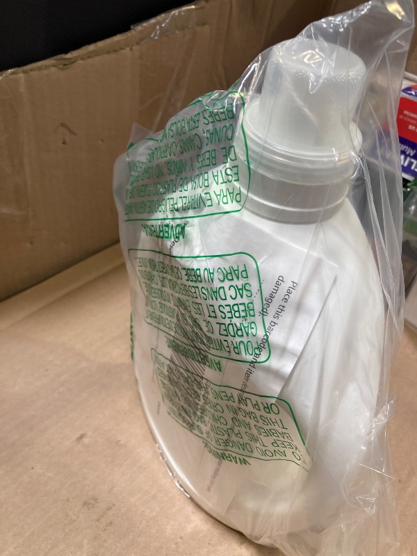 Photo 1 of Amazon Basics Laundry Detergent Liquid, Concentrated, Fresh Scent, 110 Loads, 82.5 Fl Oz (New Packaging)