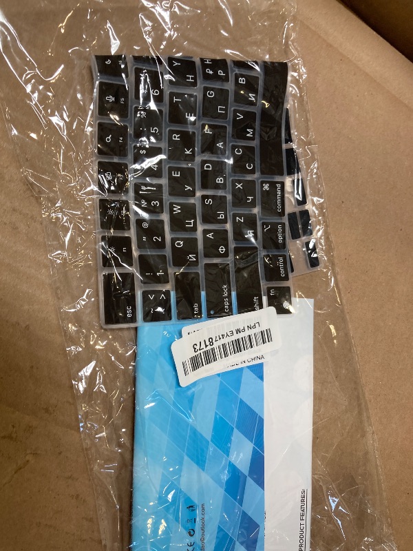Photo 1 of Russian Language Keyboard Cover Skin Compatible for 2025-2022 MacBook Air 15.3 inch A2941 A3114 A3241/MacBook Air 13.6 inch A3113 A2681 A3240 with M4 M3 M2,MacBook Air 2025 Keyboard Protector-Black