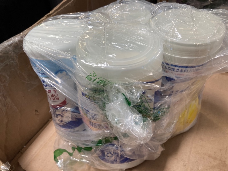 Photo 1 of Lysol Disinfecting Wipes  4PCS 
