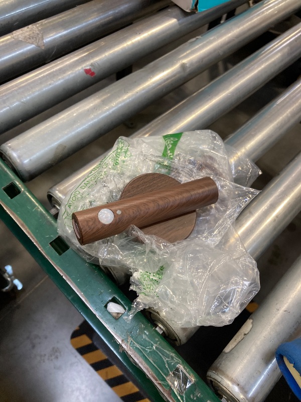 Photo 1 of 4PCS--Rechargeable Magnetic LED light 