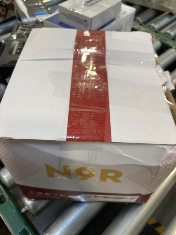 Photo 1 of N9R 500PCS Gold Plastic Silverware - Gold Plastic Cutlery Set Disposable Flatware Dinnerware -200 Forks, 150 Spoons, 150 Knives for Party, Birthday, Wedding Utensils