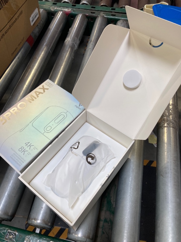 Photo 1 of Rapoo VT3PRO MAX Wireless Gaming Mouse, 59g Superlight, 8KHz Polling, PAW 3950 Ultimate Optical Sensor, 30K Independent X/Y DPI, 1+8 Programmable Buttons, 200H Battery Life, Classic Shape, PC, White