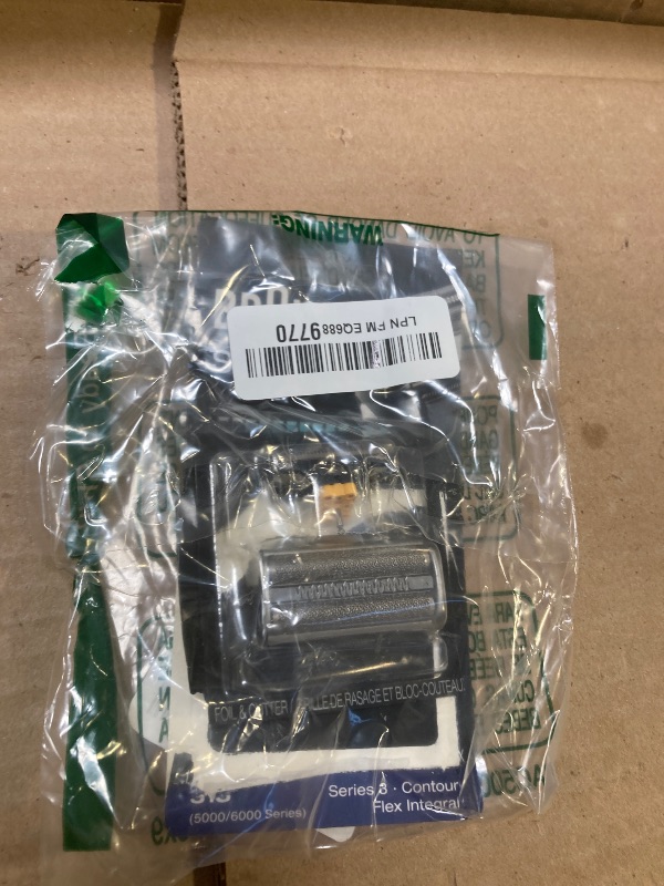 Photo 1 of Braun Series 3 Old Generation Electric Shaver Replacement Head - 31S - Compatible with Electric Razors Contour, Flex XP, and Flex integral, 390cc, 370, 5895, 5875