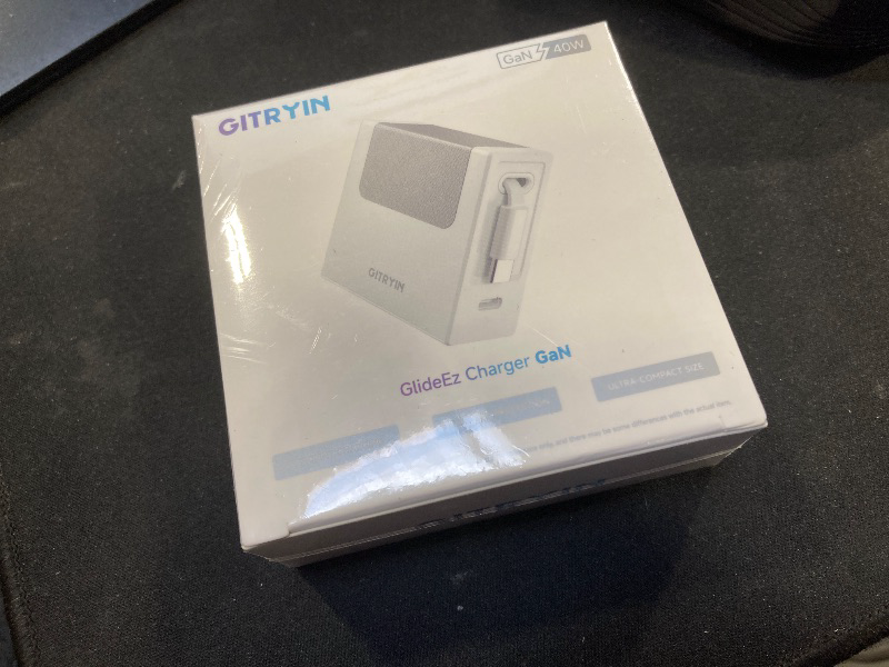 Photo 1 of Portable USB C Charger Block, Retractable Wall Charger PD GaN Fast 40W White
