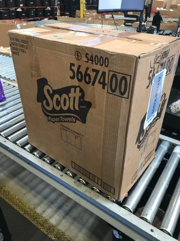 Photo 1 of Scott Paper Towels, Choose-A-Sheet, 30 Double Rolls = 60 Regular Rolls (108 Sheets Per Roll)