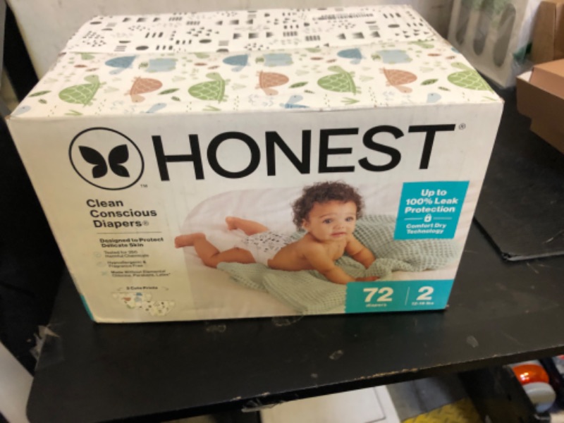 Photo 1 of The Honest Company Clean Conscious Diapers for Delicate Skin | Up to 100% Leakproof | Hypoallergenic, Fragrance Free | Gender Neutral | Club Box, Size 2 (12-18 lbs), 72 Count (Prints May Vary)