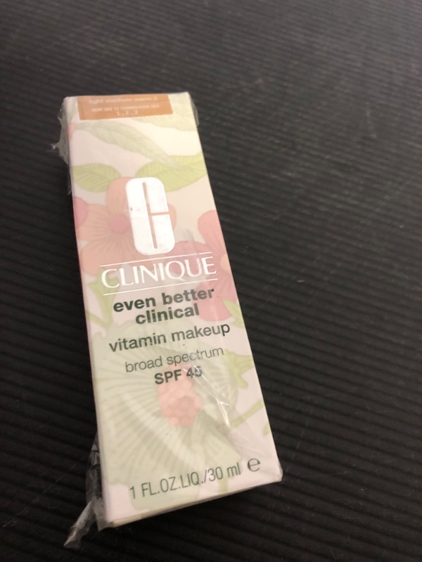 Photo 1 of Clinique Even Better Clinical Vitamin Makeup Broad Spectrum SPF 45 With Vitamin C, Vitamin E + Vitamin B3 | Light Coverage + Vibrant Finish, Light Medium Warm 2