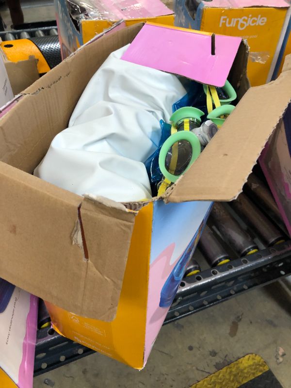 Photo 1 of Funsicle 3D Ocean Explorer Pool with Two Pairs of Goggles
