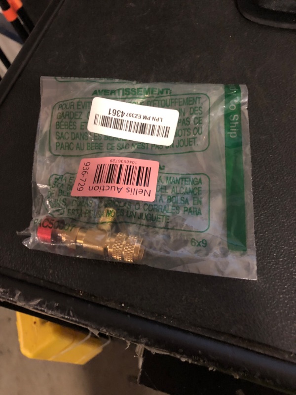Photo 1 of CD2080 Refrigerant Charging Valve for R410 HAVC Charging Valve, 5/16" Male to 1/4" Female