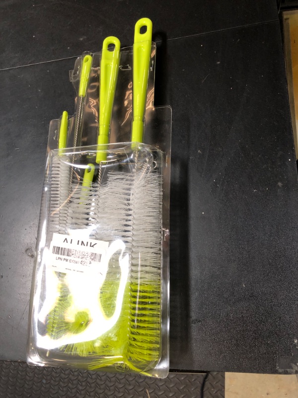 Photo 1 of ALINK 8-Pack Bottle Cleaning Brush Set - Long Bottle Cleaner for Washing Beer/Wine Narrow Neck Bottles, Hummingbird Feeder, Sport Well, Plus Kettle Cleaner, Straw Brush