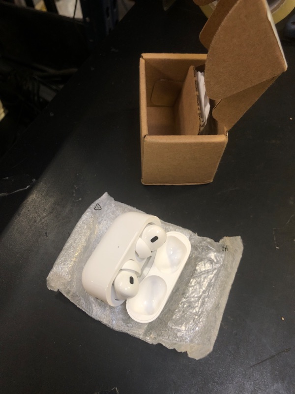 Photo 1 of Apple AirPods Pro (2nd Generation) (Renewed)
