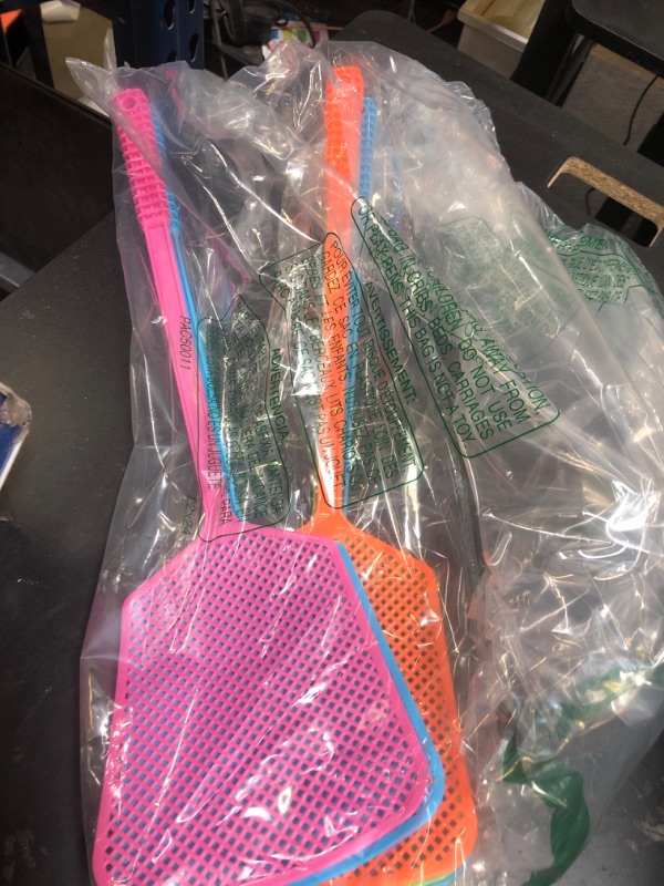 Photo 1 of 4 Pack Fly Swatters Multicoloree 