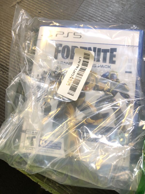 Photo 1 of Fortnite - Transformers Pack - PlayStation 5 (Code in Box)