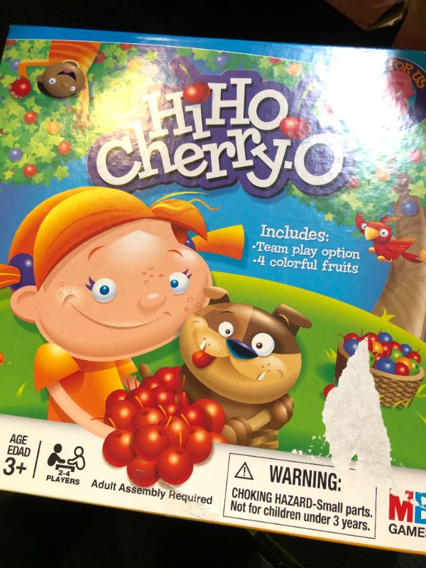 Photo 1 of Hasbro Gaming Hi Ho Cherry-O Board Game for 2 to 4 Players Kids Ages 3 and Up (Amazon Exclusive)