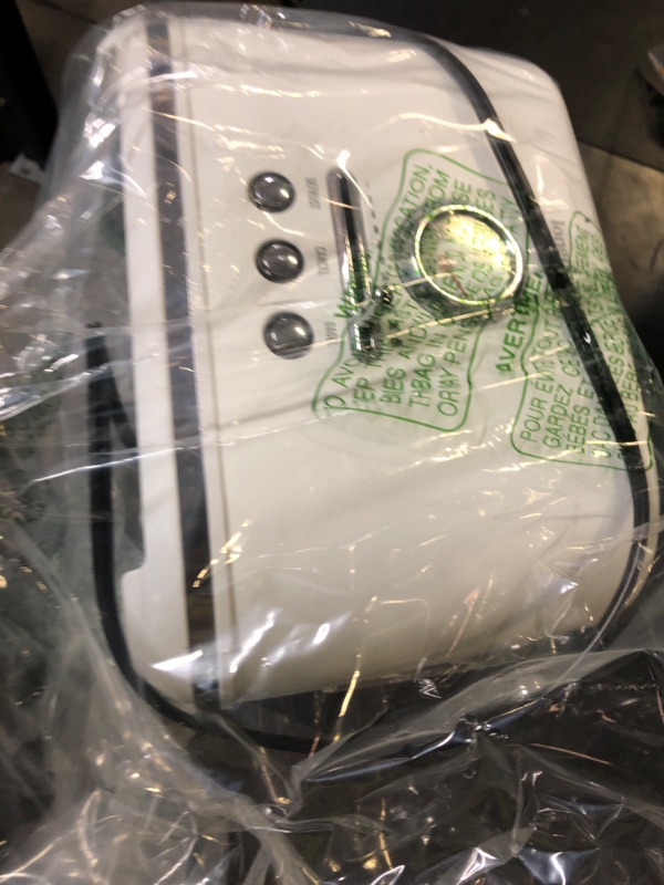 Photo 1 of 2 Slice Toaster with Extra Wide Slots & Removable Crumb Tray 6 Browning Options, Auto Shut Off & Frozen Function, Toast Fruit Bread, Bagel & Waffle, White