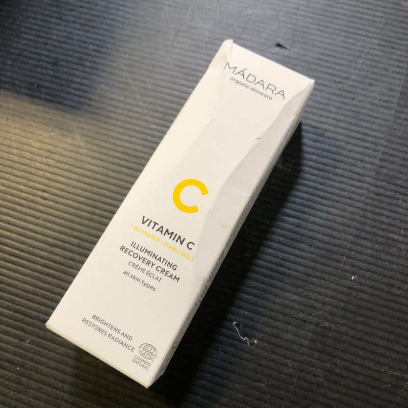 Photo 1 of MÁDARA Organic Skincare | Vitamin C Illuminating Recovery Cream – 50 ml, Vitamin C moisturiser with hyaluronic acid, Hydrating and brightening face cream, All skin types, Vegan, Ecocert certifiedLPNPMEK3670806
