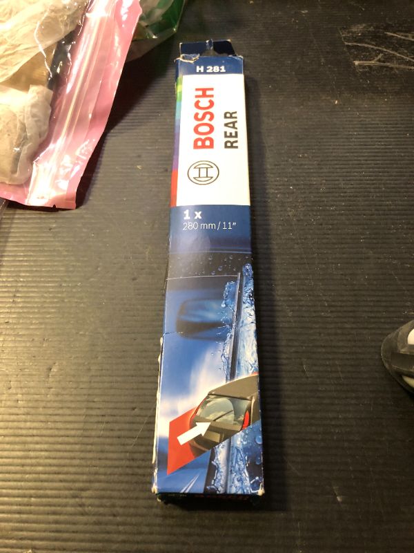 Photo 1 of BOSCH H281 OE Specialty Rear Wiper Blade; 11" - Single