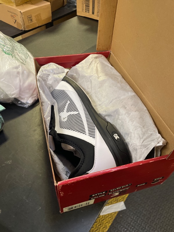 Photo 1 of 900 Global 3G Men's Belmo MVR-1 Bowling Shoes - Right Hand 14 M US