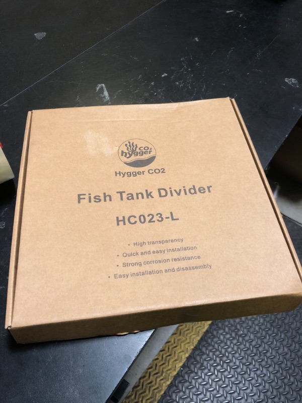 Photo 1 of Hygger CO2 Adjustable Acrylic Aquarium Divider Set - Universal Fish Tank Separator for Multi-Purpose Fish Isolation (2 Sizes Optional (11.02''x11.02'')