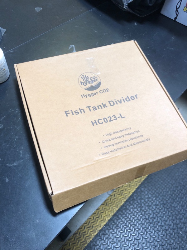 Photo 1 of Hygger CO2 Adjustable Acrylic Aquarium Divider Set - Universal Fish Tank Separator for Multi-Purpose Fish Isolation (2 Sizes Optional (11.02''x11.02'')