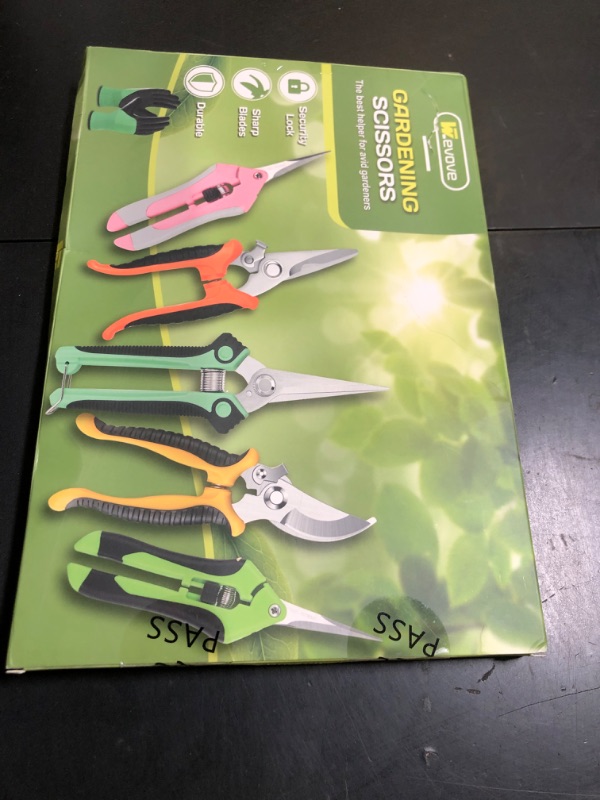 Photo 1 of 3 Pack Garden Pruning Shears Stainless Steel Blades Handheld Pruners Set with Gardening Gloves