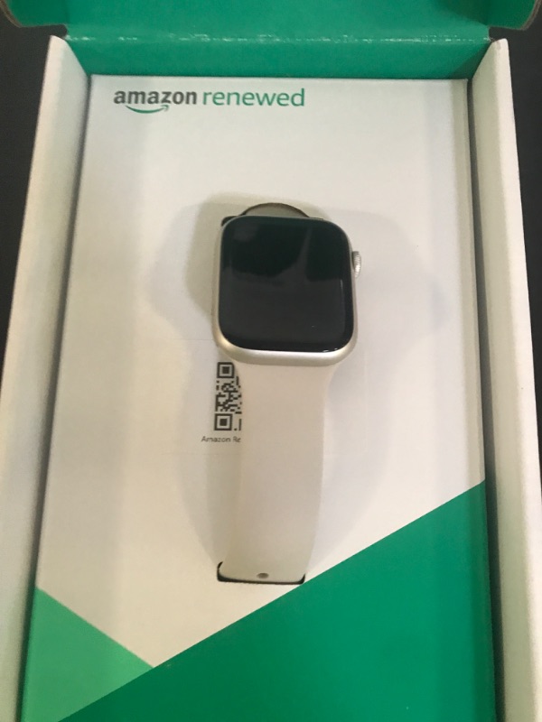 Photo 1 of Apple Watch Series 8 (GPS, 45MM) - Starlight Aluminum Case with Starlight Sport Band (Renewed Premium)