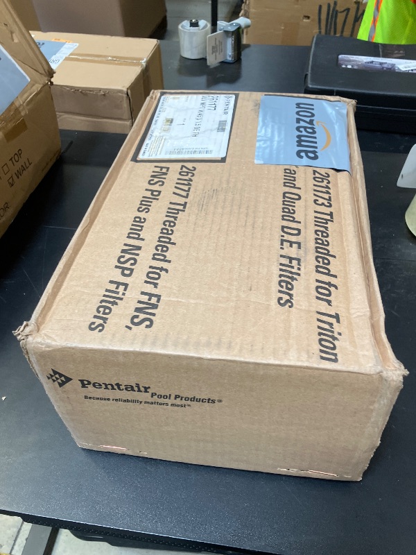 Photo 1 of Pentair 261177 1-1/2-Inch Threaded Multiport Valve Replacement Pool and Spa D.E. Filter