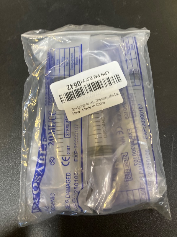 Photo 1 of 20ml Syringe for Liquid, Oral, Scientific Labs, Measurement, Dispensing, with Cap- 3 Pack 20ml Syringes