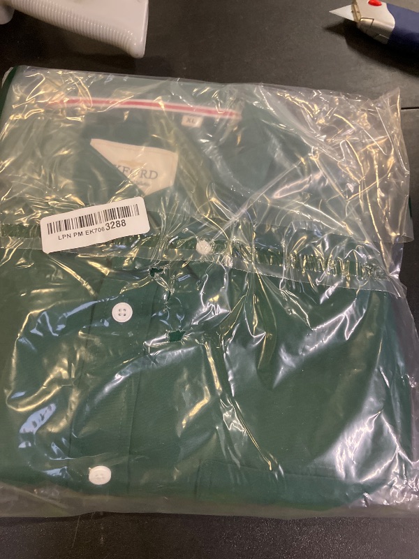 Photo 1 of MENS COLLAR SHIRT SIZE XL 