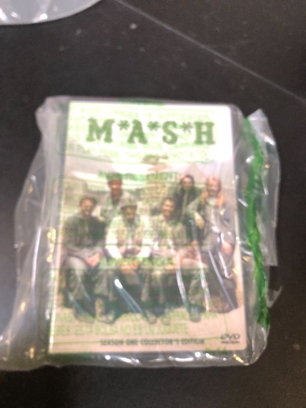 Photo 1 of M*A*S*H* Season 1 Collector's Edition
