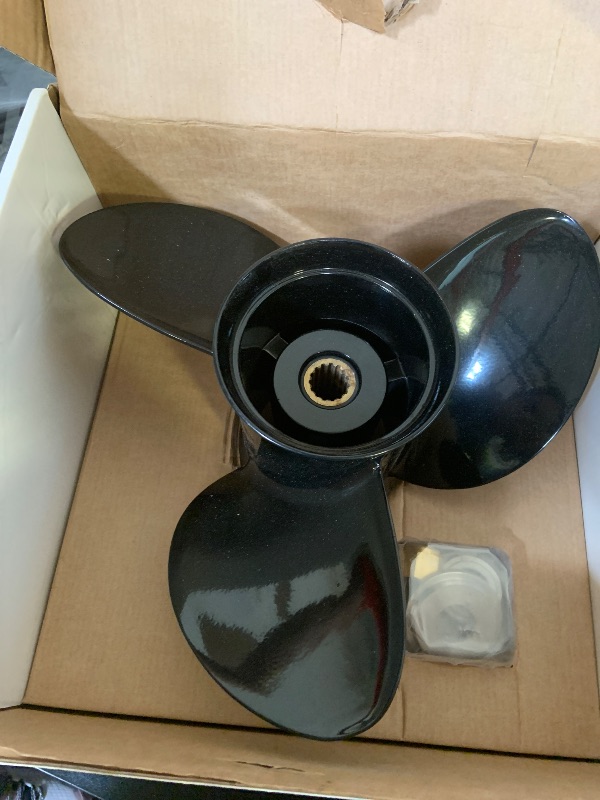 Photo 1 of MARKGOO Propeller for Mercury Black Max Outboard 135 150 175 200 220 225 250 300 HP MerCruise Sterndrive Alpha Bravo Aluminum Prop 14.5X19 Pitch RH 15 Spline Tooth with Flo-Torq II Hub Kit 832830A45