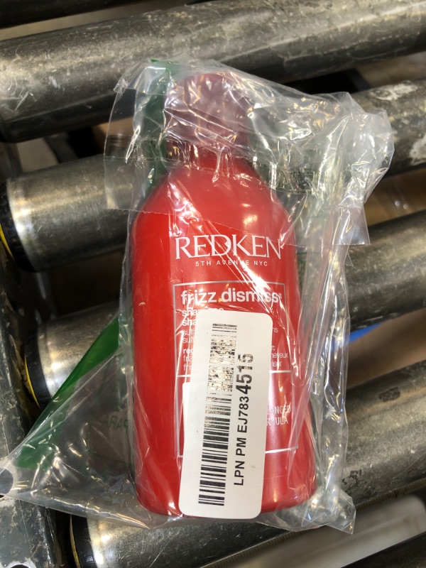 Photo 1 of Redken Frizz Dismiss Shampoo | Sulfate Free Shampoo For Frizzy Hair | Gently Cleanses, Smooths, and Adds Shine | Weightless Long-Lasting Frizz Control | Humidity Protection | Anti Frizz
