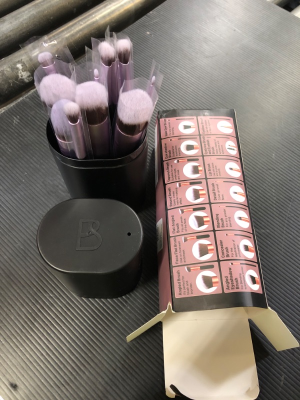 Photo 1 of BS-MALL Makeup Brushes Premium Synthetic Foundation Powder Concealers Eye Shadows 14 Pcs Purple for Makeup Beginner or Professional with Travel Case