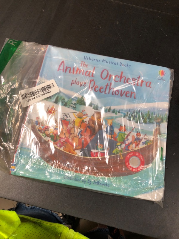 Photo 1 of The Animal Orchestra Plays Beethoven (Musical Books): 1