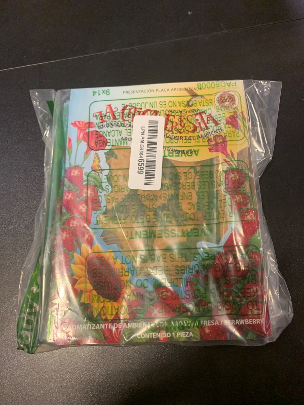 Photo 1 of LA Chica FRESITA CAR AIR FRESHENER - 15 Pieces