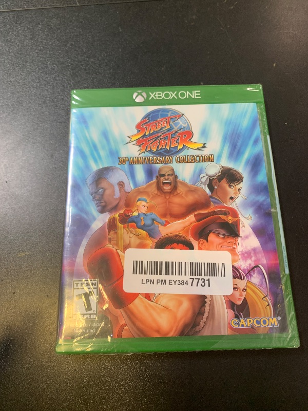 Photo 1 of Street Fighter 30th Anniversary Collection - Xbox One Standard Edition