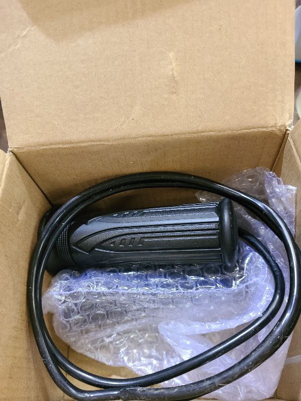 Photo 1 of 1PZ HA3-GP6 36V Throttle Grip Waterproof LCD Display Handle Twist Grip Clamp Replacement for Electric Bike Scooter