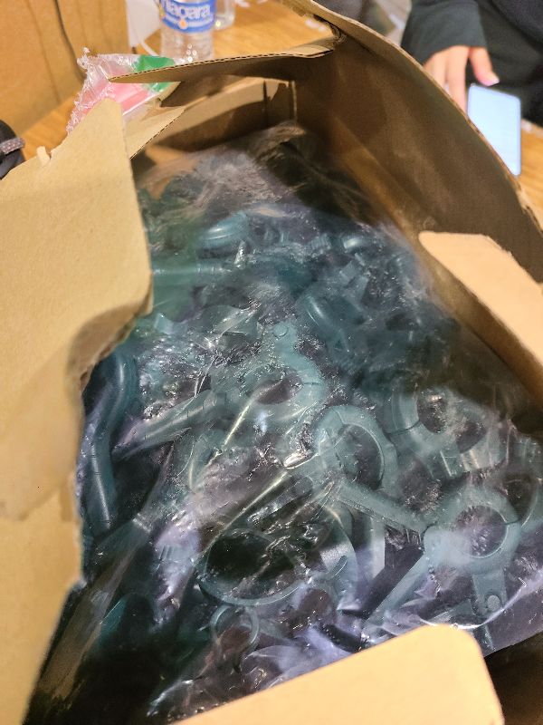 Photo 1 of 100 Pack C7 C9 Christmas Lights Spring Clips, – Quick Spring Clips for E12 E17 Socket, C6 Mini Lights Outdoor Roofline Gutter Fence Hanging Hooks Weatherproof Light Holders for Christmas Decor