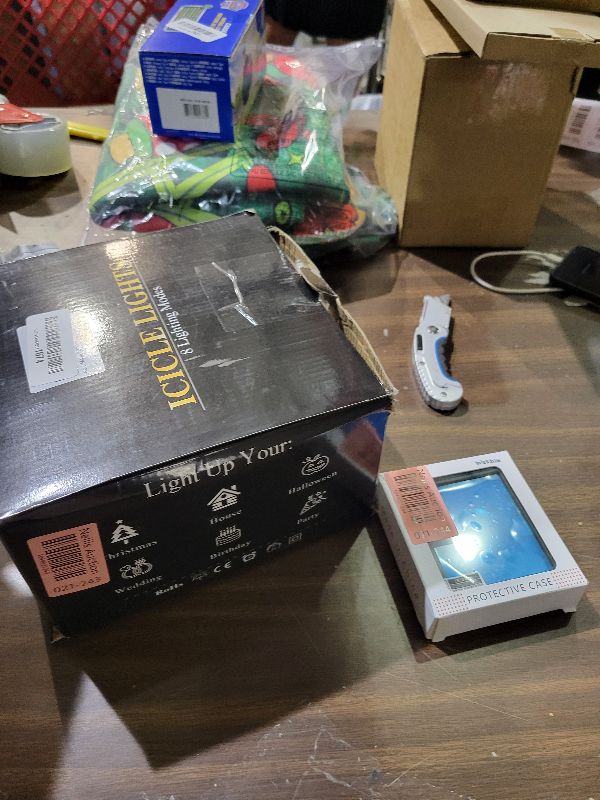 Photo 1 of 132ft Icicle Lights for Outside, 1280 LED White Christmas Lights Outdoor with 240 Twinkle Drops, 8 Modes Plug in Waterproof Timer Memory for Tree Wedding Party House Patio Eave Yard Holiday Decoration