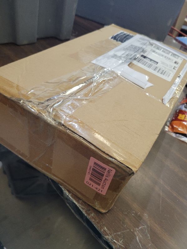 Photo 1 of 18pcs Christmas Tree Gate, 15.7 Inches Tall Christmas Tree Picket Fence for Dogs, Round Toddler Baby Proof White Gate Around Xmas Tree, Thick Plastic Reja para Arbol de Navidad Pet Cat Protector