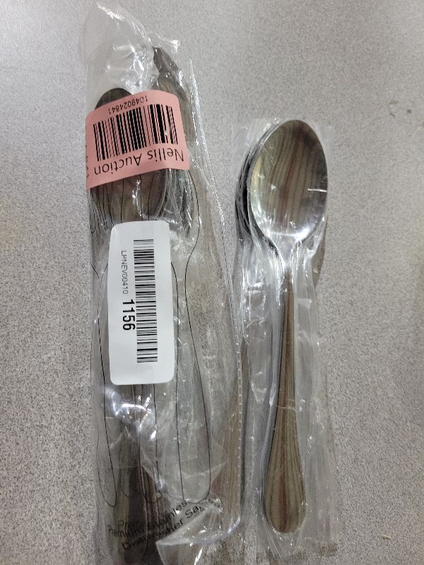 Photo 1 of 12 Pcs Dinner Spoon Set,Premium Food Grade Stainless Steel Spoons,Durable Metal Spoon,Tablespoon,Spoons Silverware Only,Mirror Finish & Dishwasher Safe,Use for Home,Kitchen and Restaurant - 7.3 inch