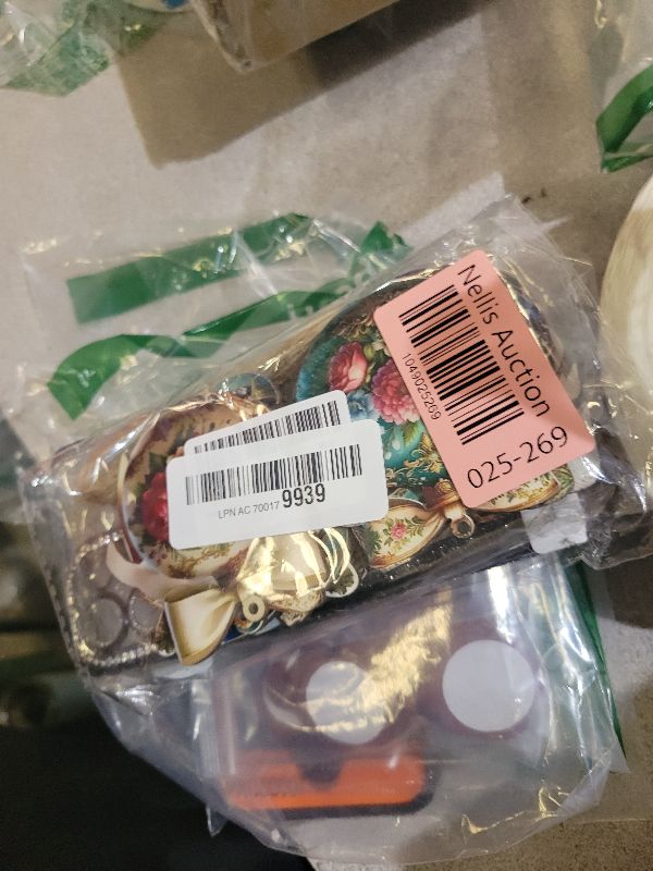 Photo 1 of 16Pcs Christmas Ornaments 2D Flat Round Design Tree Hanging Set Disc for Festive Winter Holiday New Year