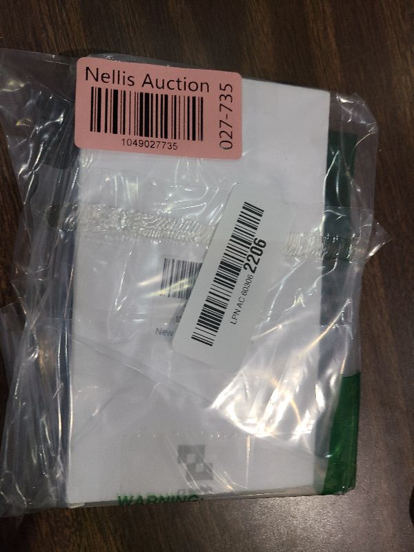 Photo 1 of 100Pcs Metal Stars for Crafts Bulk Unfinished Stars Mini Sliver Star for Home Decoration New Year Wall Decor Christmas Tree Hanging Ornaments 1-1/2inch